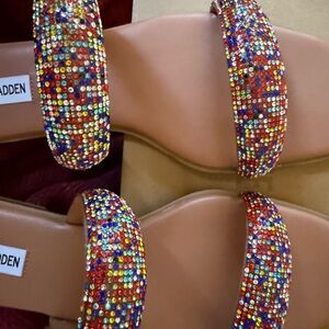 Steve Madden Sz 10 Colorful Rhinestone Sandals